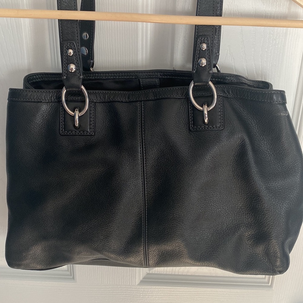 Top handle black leather COACH bag with divided interior pockets - Picture 7 of 7